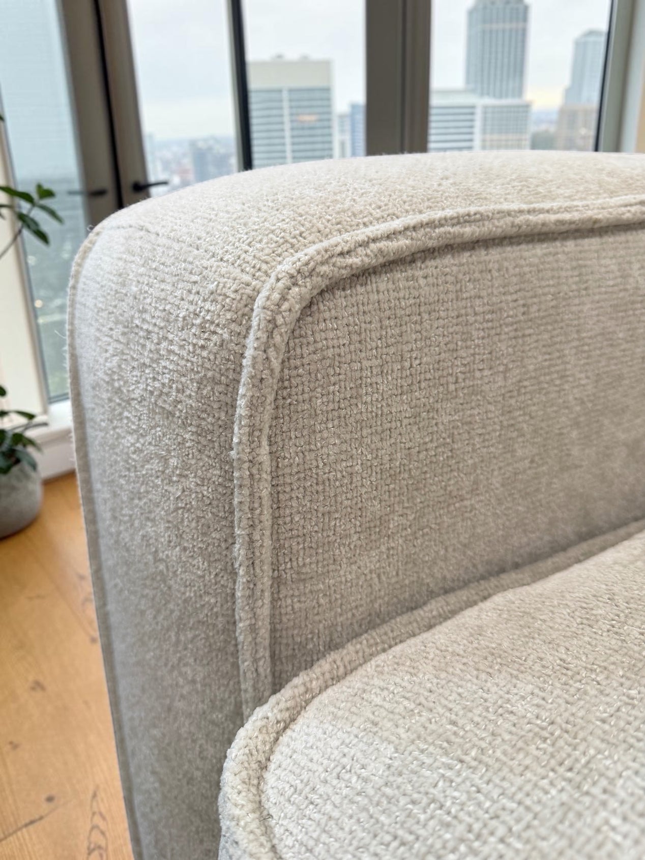 Ascot Left/Right Hand Electric Chaise Sofa