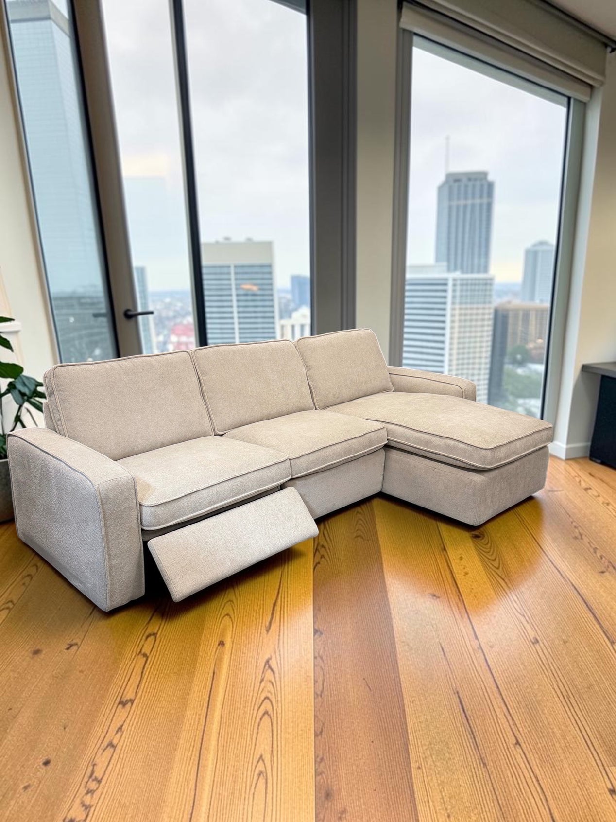 Ascot Left/Right Hand Electric Chaise Sofa