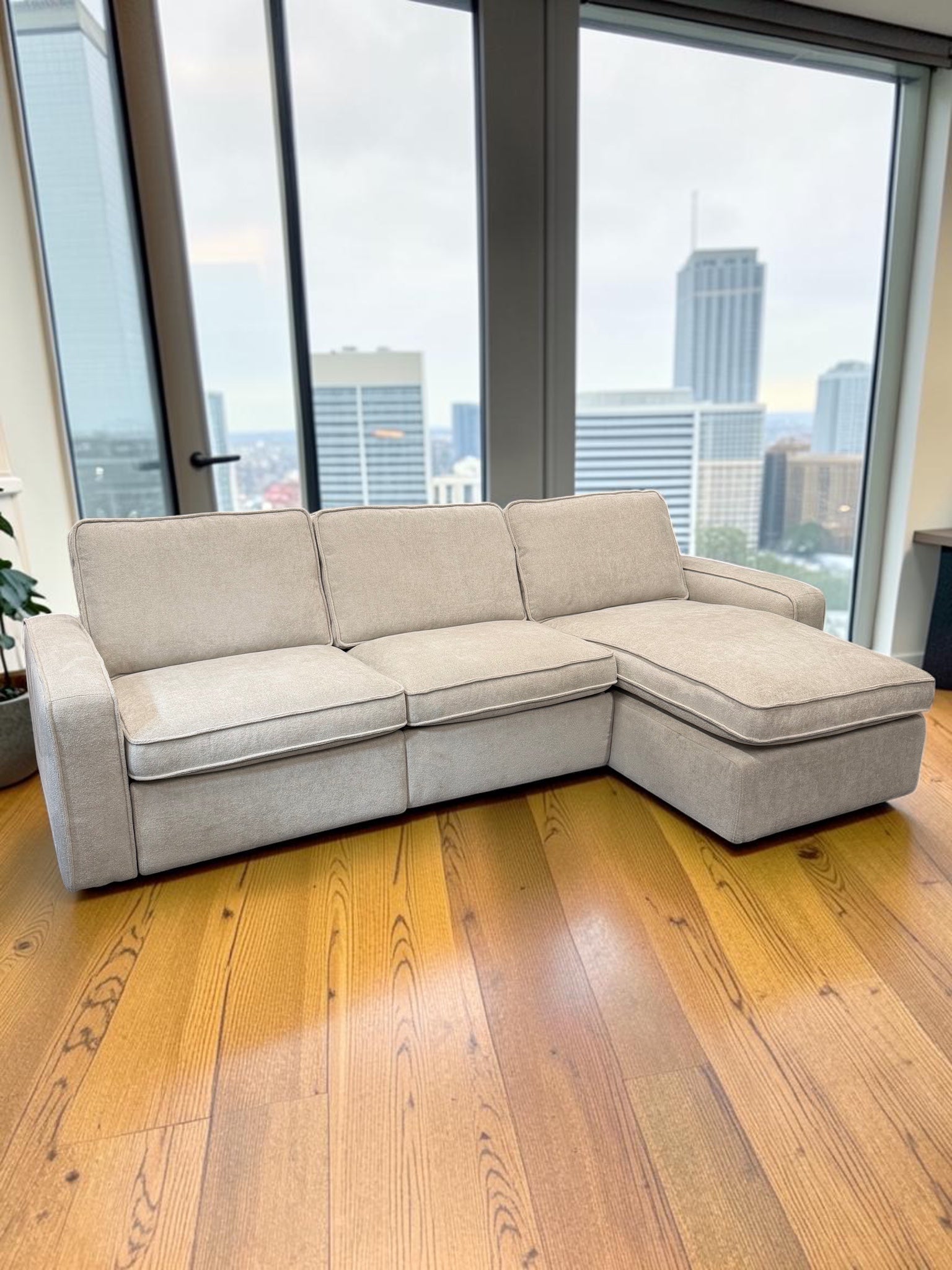 Ascot Left/Right Hand Electric Chaise Sofa